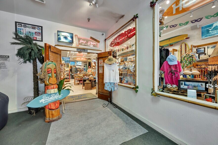 More Photos Of 2119 Strand St, Galveston Freestanding For Sale