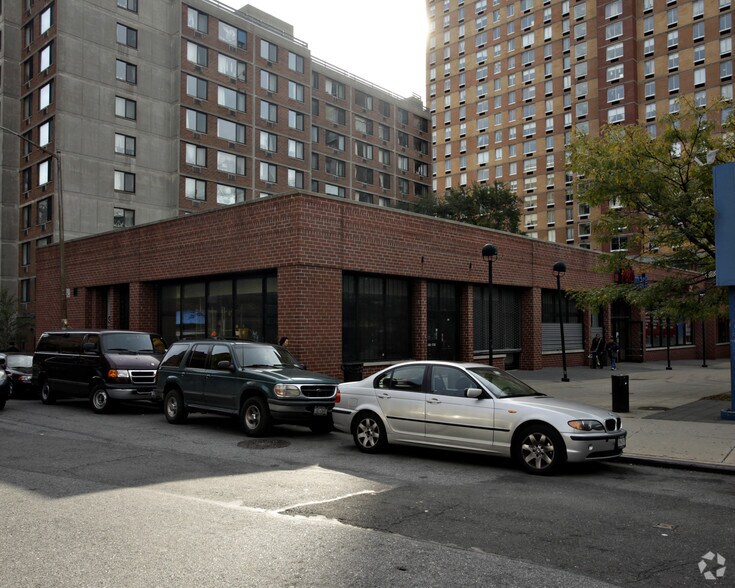 More Photos Of 235 Cherry St, New York Storefront For Lease