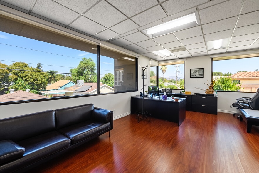 More Photos Of 7301 Topanga Canyon Blvd, Canoga Park Office For Lease