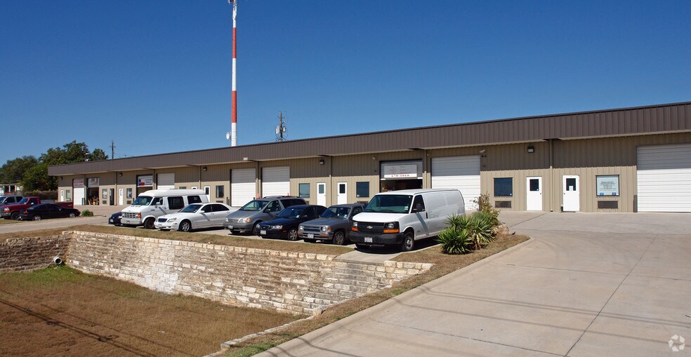 More Photos Of 1914 W Howard Ln, Austin Light Manufacturing For Lease