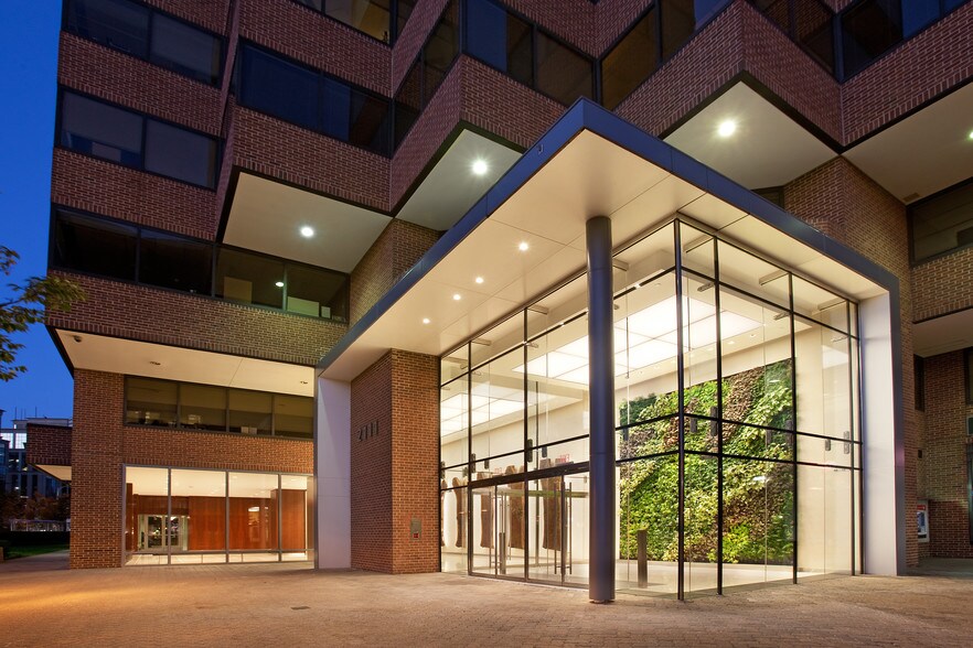 More Photos Of 2101 Wilson Blvd, Arlington Office For Lease