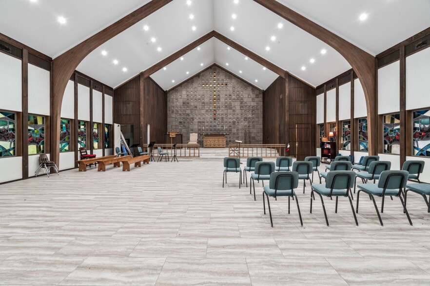 More Photos Of 3511 Linkwood Dr, Houston Religious Facility For Sale