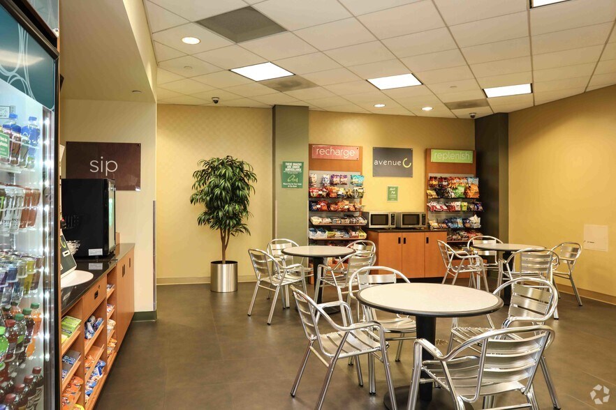 More Photos Of 21000 Atlantic Blvd, Dulles Office For Lease