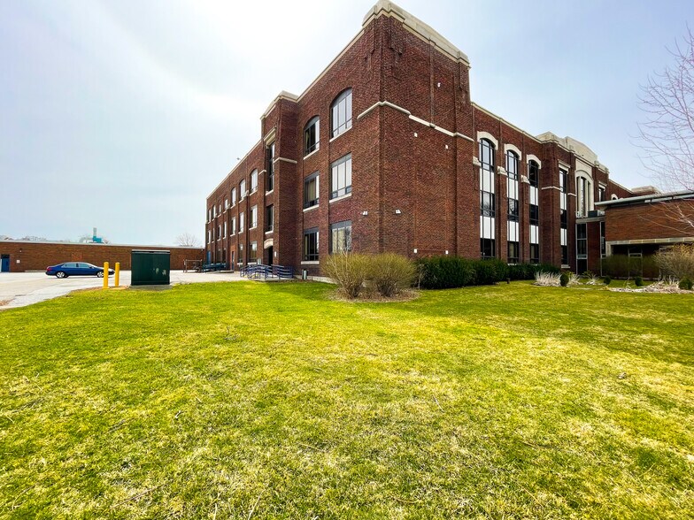 More Photos Of 1375 London Rd, Sarnia Storefront For Lease