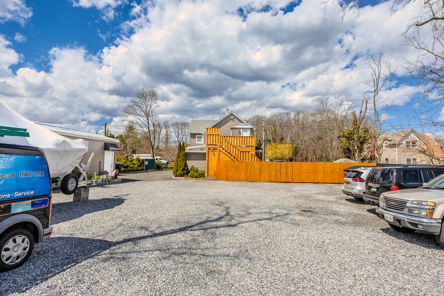 More Photos Of 296 N Main St, Sayville Industrial For Sale