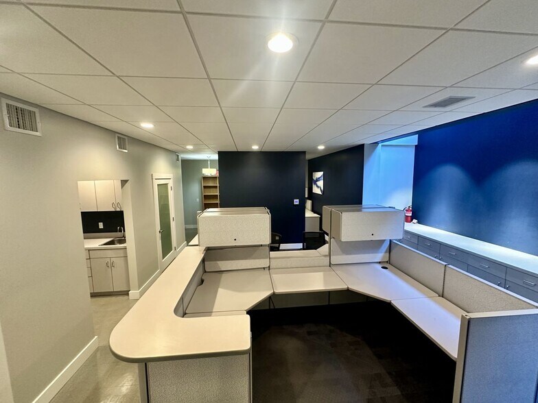 More Photos Of 1401-1451 E Lansing Dr, East Lansing Medical For Sale