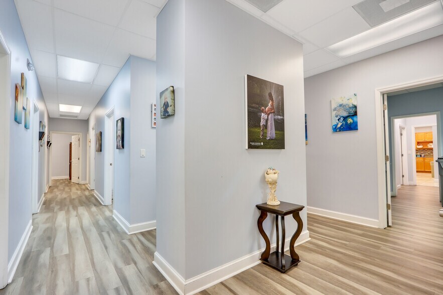 More Photos Of 1405 SE Goldtree Dr, Port Saint Lucie Medical For Lease