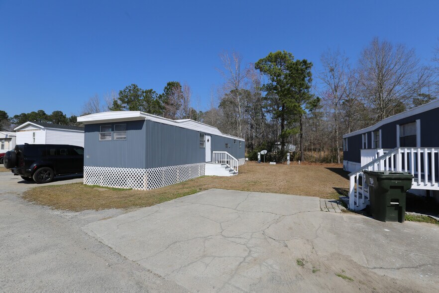 More Photos Of 306 Sundial Ln, Ladson Manufactured Housing Mobile Home Park For Sale