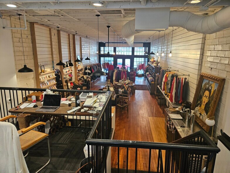 More Photos Of 2540 Lincoln Way, Ames Storefront Retail Office For Lease