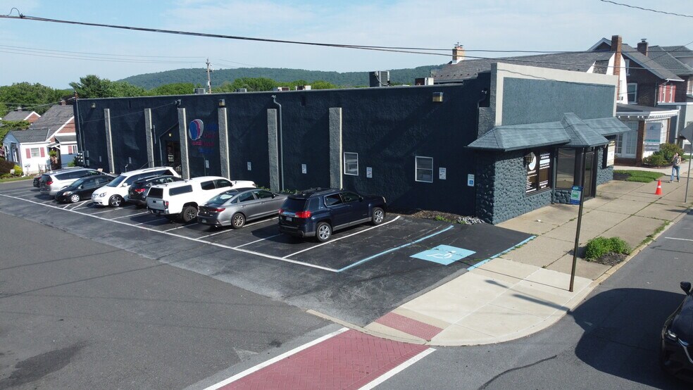 More Photos Of 800 Main St, Hellertown Office For Lease