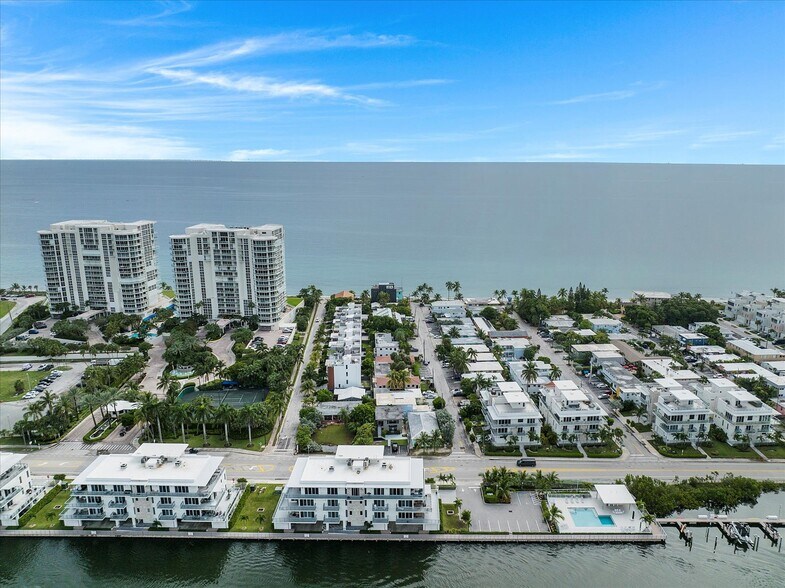 More Photos Of 333 Walnut St, Hollywood Hotel For Sale