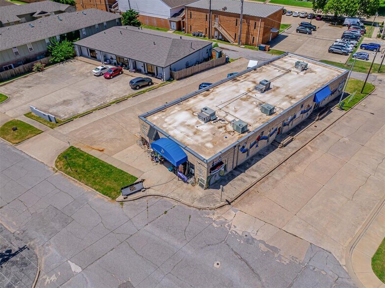 More Photos Of 6726 NW 38th St, Bethany Office For Sale