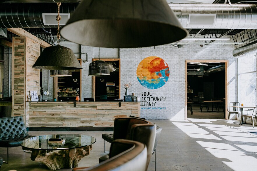 More Photos Of 2850 S Circle Dr, Colorado Springs Hotel For Sale