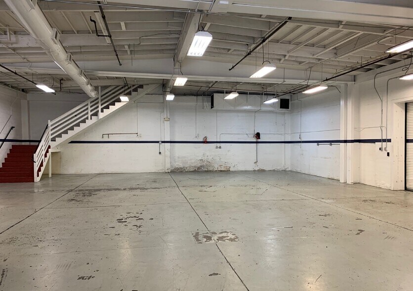 More Photos Of 956 Folsom St, San Francisco Manufacturing For Sale