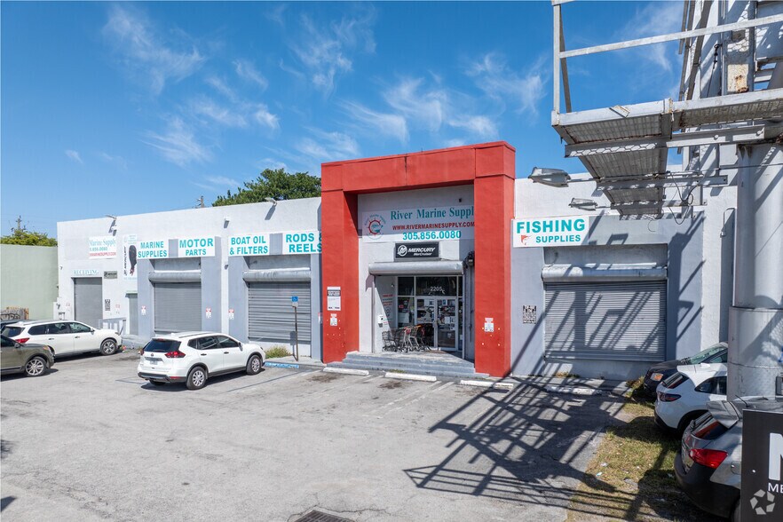 More Photos Of 2205 NW 20th St, Miami Freestanding For Sale