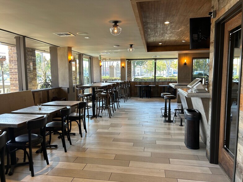 More Photos Of 18380-18450 Brookhurst St, Fountain Valley Storefront Retail Office For Lease