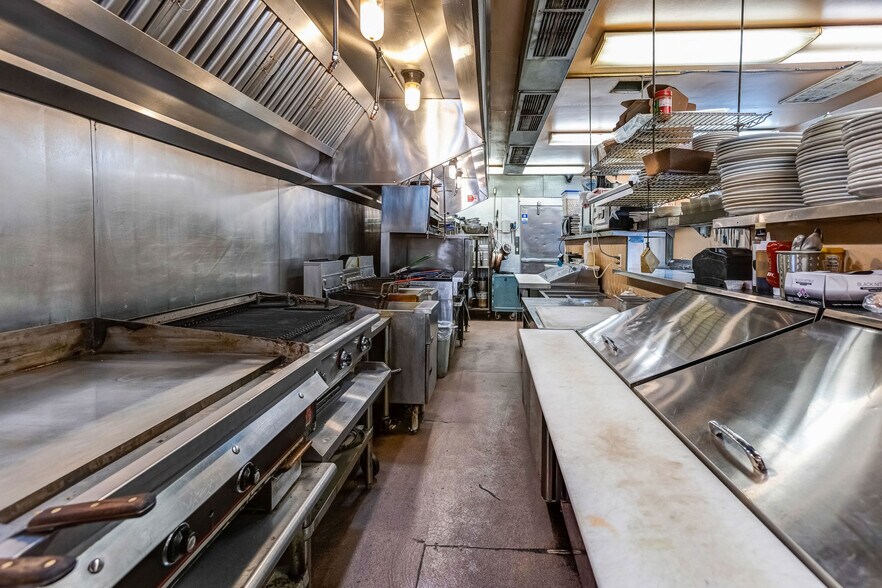 More Photos Of 263 N Main St, Donnelly Restaurant For Sale