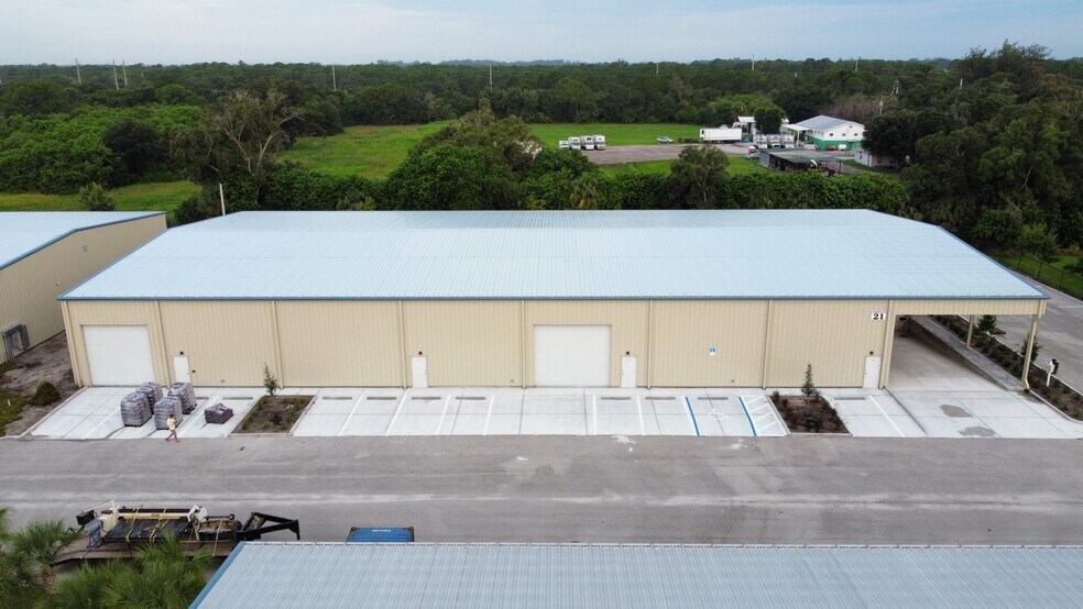 More Photos Of 5265 45th St, Vero Beach Unknown For Lease