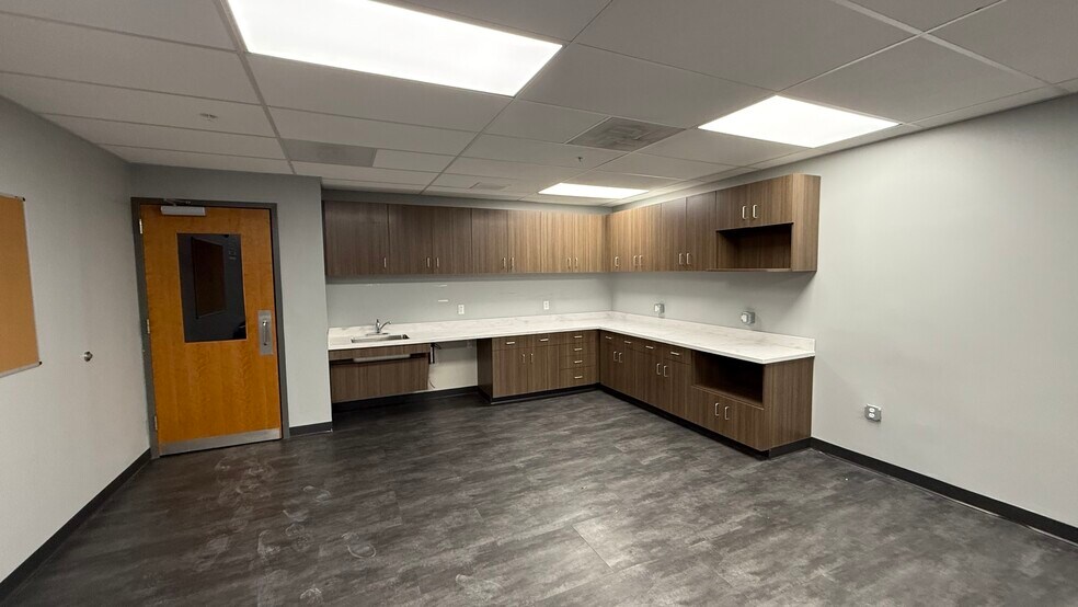 More Photos Of 200 Precision Rd, Horsham Township Light Manufacturing For Lease