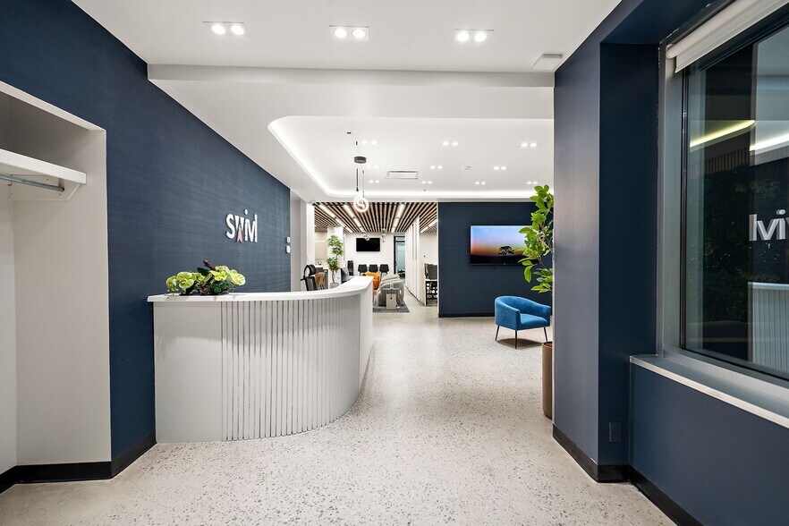More Photos Of 9900 Boul Cavendish, Montréal Coworking Space