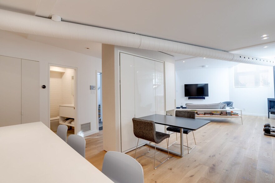 More Photos Of 115 Walnut Ave, Toronto Office For Sale