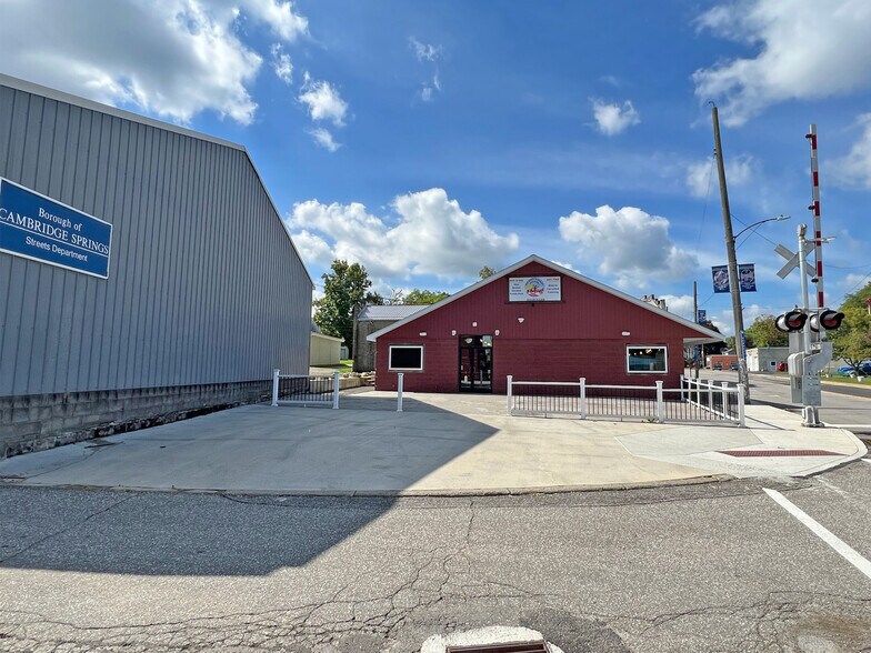 More Photos Of 259 Venango Ave, Cambridge Springs Restaurant For Lease