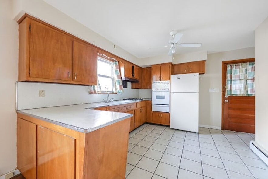 More Photos Of 715 Main St, Caldwell Storefront Retail Residential For Sale