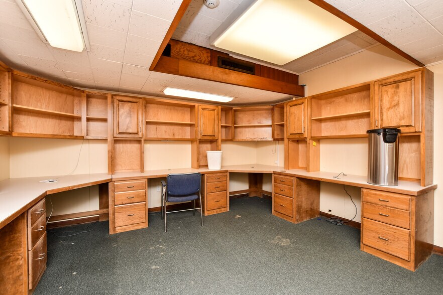 More Photos Of 429 N Main St, Greenville Office Residential For Sale