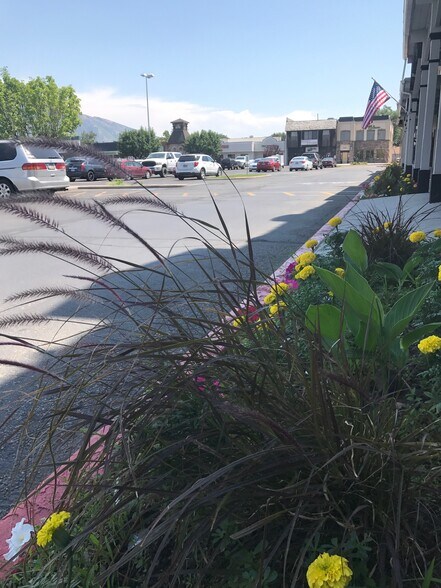 More Photos Of 9414-9488 Union Sq, Sandy Unknown For Lease