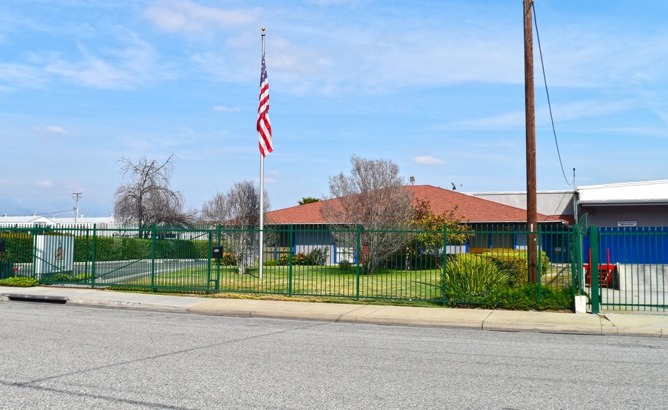 More Photos Of 110 Erie St, Pomona Manufacturing For Lease