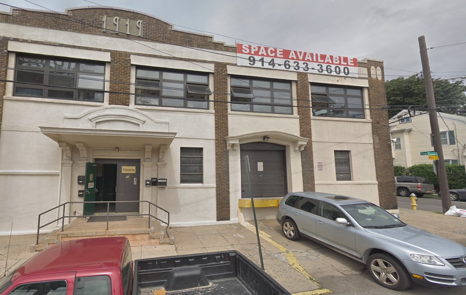 More Photos Of 80 Grove Ave, New Rochelle Warehouse For Lease