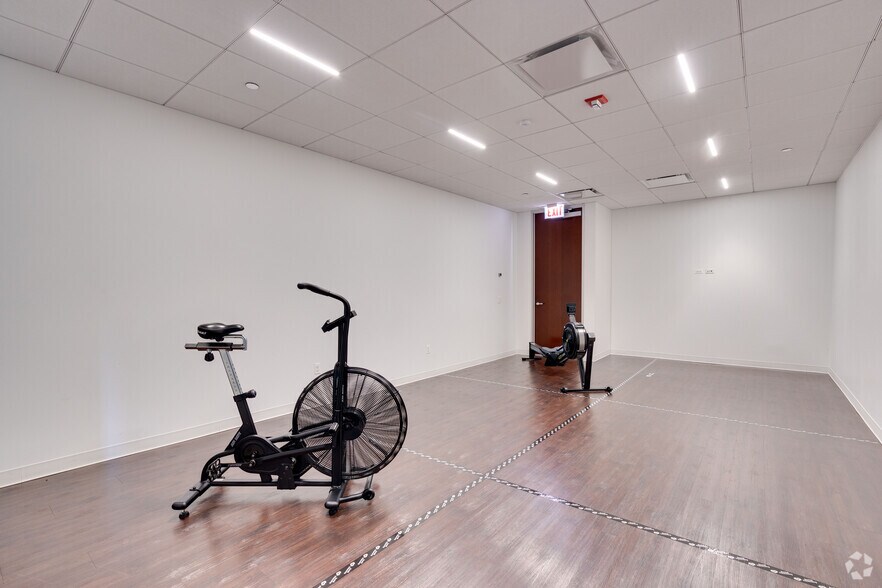 More Photos Of 200 W Madison St, Chicago Office For Lease