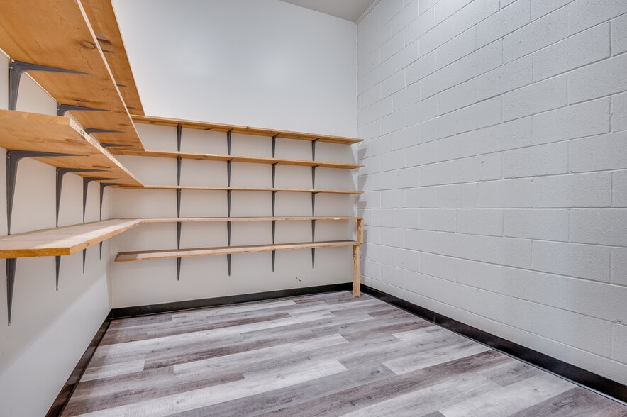 More Photos Of 161 Center St, Jacksonville Truck Terminal For Lease