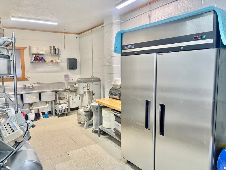 More Photos Of 156 S Main St, Monticello Restaurant For Sale