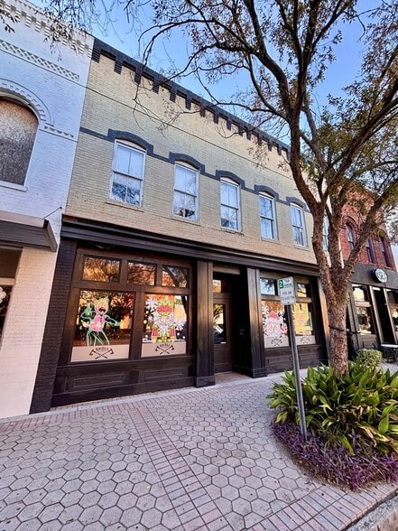 More Photos Of 128-130 N Ashley St, Valdosta General Retail For Lease