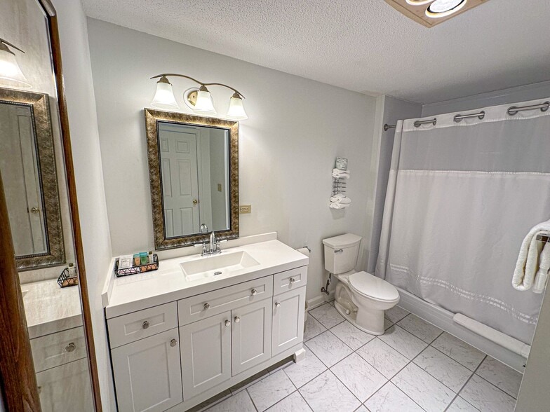 More Photos Of 2517 Main Rd, Dedham Hotel For Sale