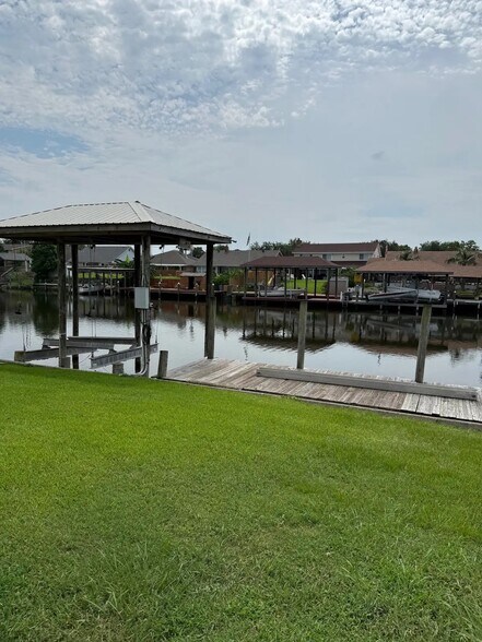 More Photos Of 4632 Pontchartrain Dr, Slidell Flex For Sale