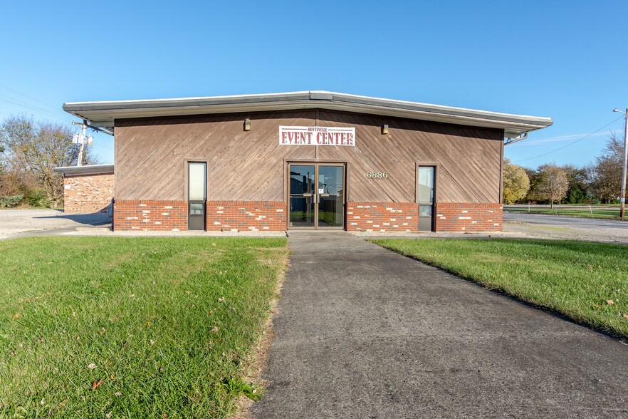 More Photos Of 6886 Wishart St, Huntsville Light Distribution For Lease