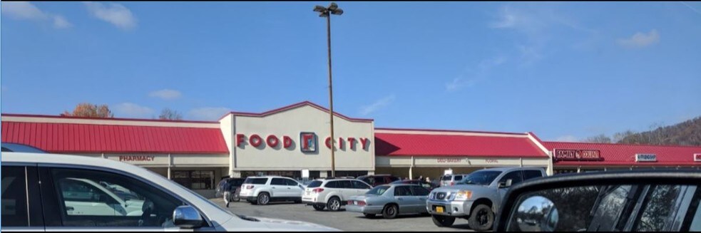 More Photos Of 205 River Bend Dr, Pennington Gap Supermarket For Lease