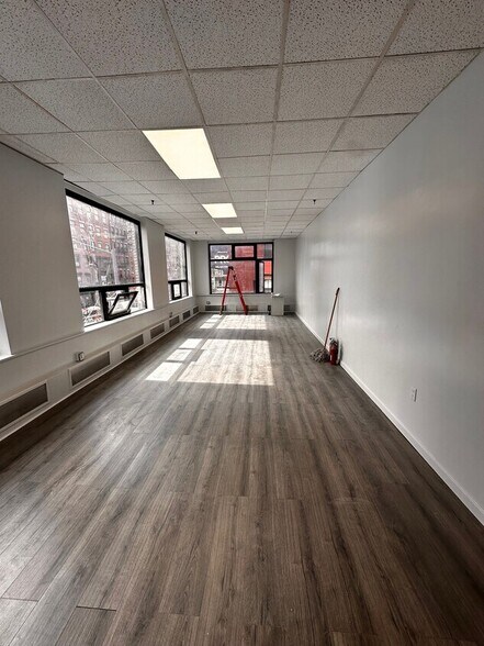 More Photos Of 199 Canal St, New York Storefront Retail Office For Lease