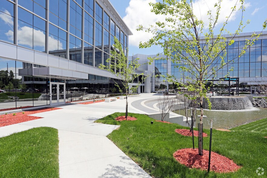 More Photos Of 1080 Jordan Creek Pky, West Des Moines Office For Lease