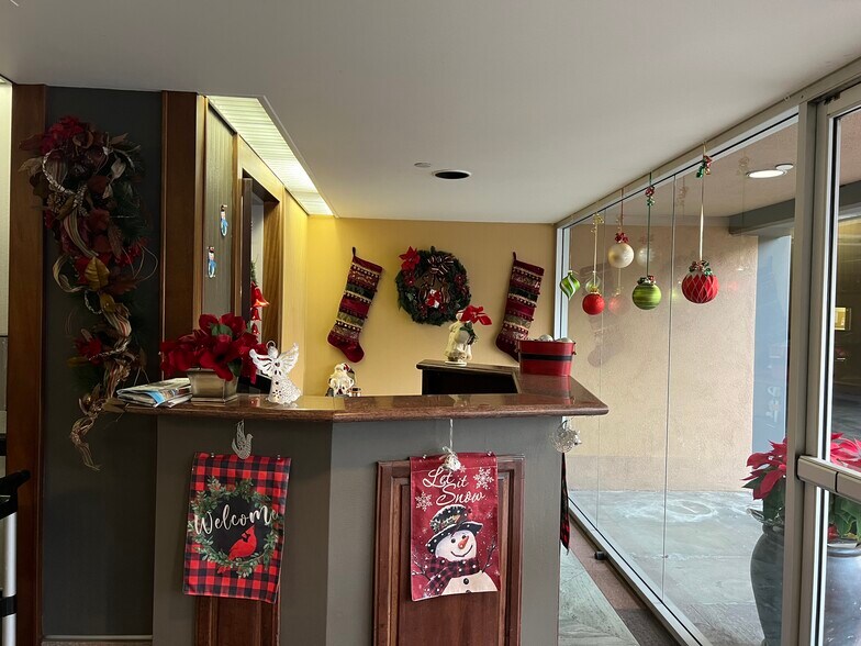 More Photos Of 215 N Marengo Ave, Pasadena Office For Sale