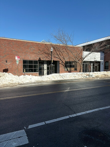 Primary Photo Of 625 Cambridge St, Cambridge Storefront For Lease