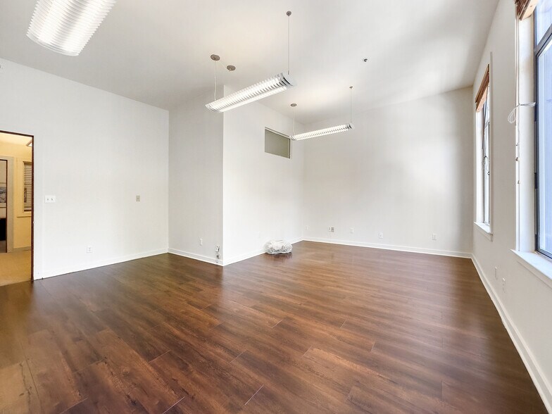 More Photos Of 1717-1719 Powell St, San Francisco Office For Sale
