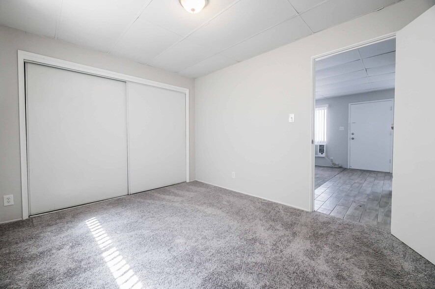 More Photos Of 239 W Cleveland Ave, Las Vegas Apartments For Sale