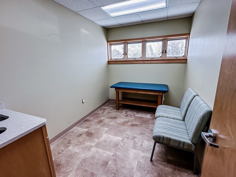 More Photos Of 4649 N Breton Ct SE, Grand Rapids Medical For Sale