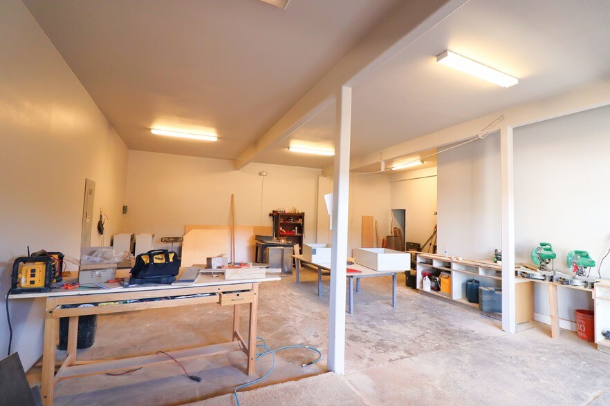 More Photos Of 6050 N Black Canyon Hwy, Phoenix Loft Creative Space For Sale