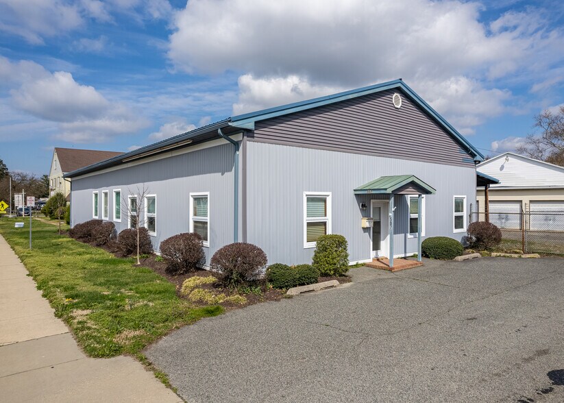 More Photos Of 507 Dover St, Easton Warehouse For Sale