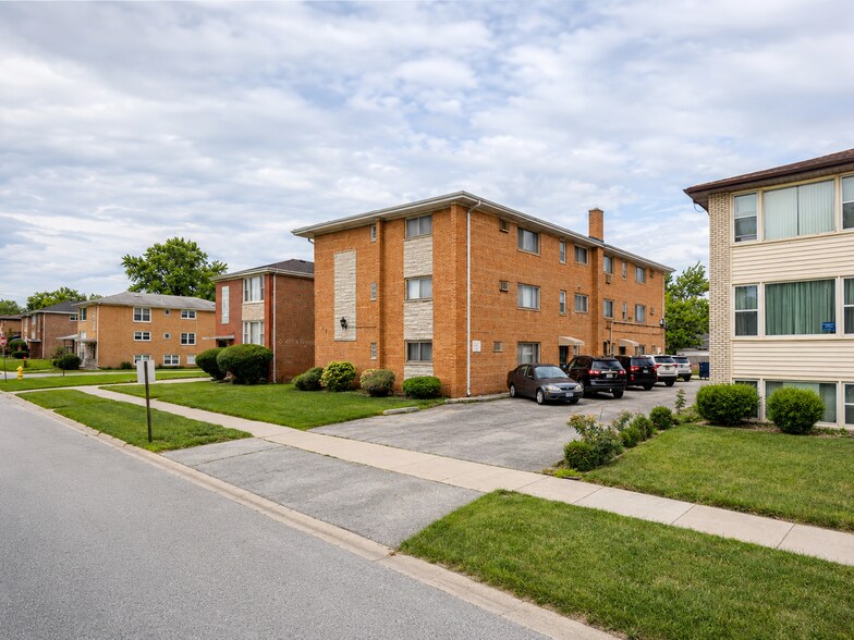 More Photos Of 358 Yates Ave, Calumet City Multifamily For Sale