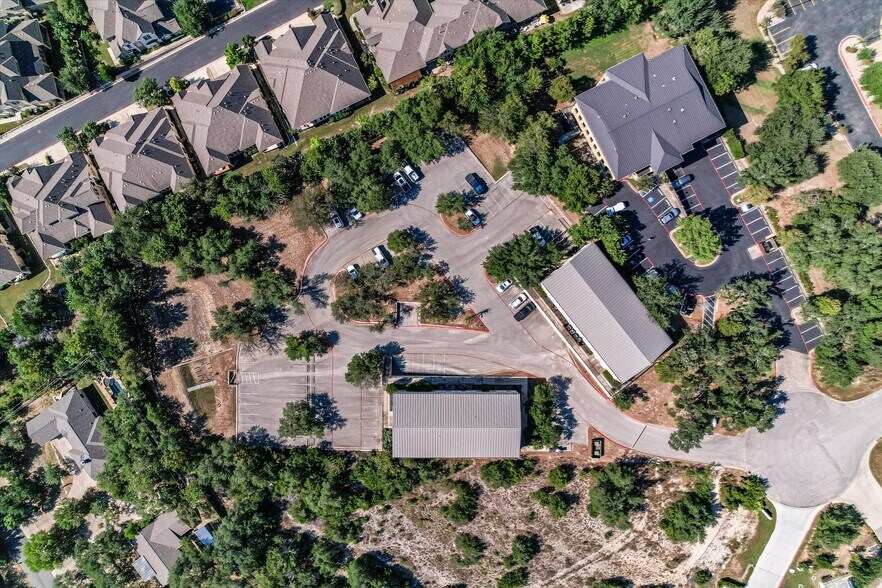 More Photos Of 7 Lakeway Centre Ct N, Lakeway Unknown For Lease